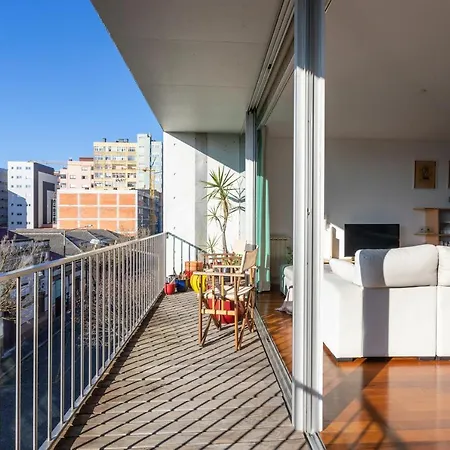 Seaside Design Apartment. Apartamento *