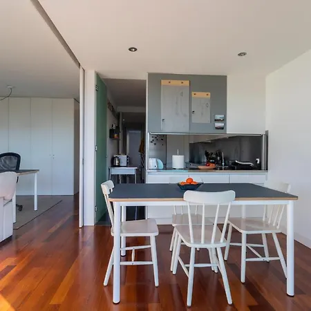 Seaside Design Apartment. *