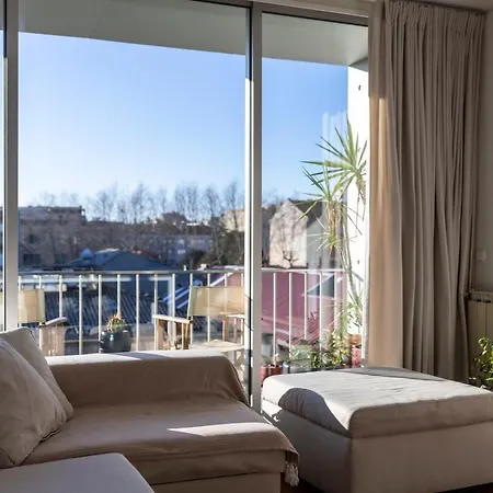 Seaside Design Apartment. *