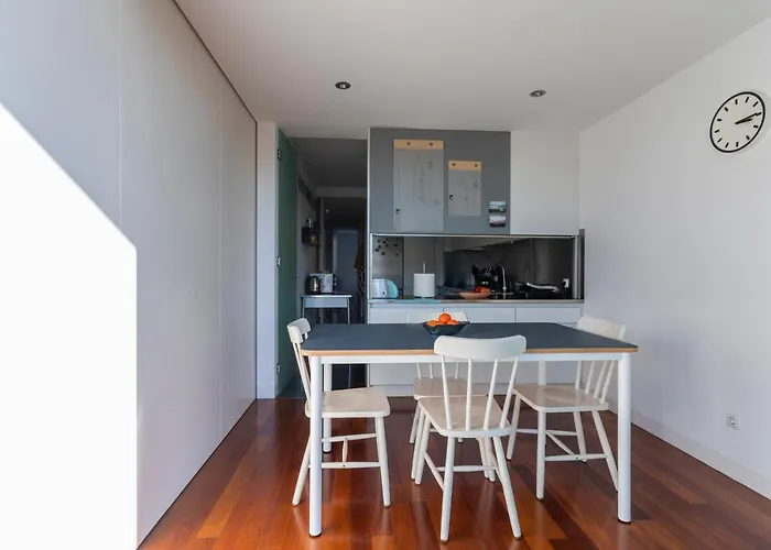 Seaside Design Apartment. * Matosinhos (Porto)